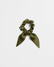 Load image into Gallery viewer, Poison Ivy - Scrunchie Tie