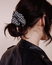 Load image into Gallery viewer, French Connection - Scrunchie