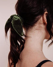 Load image into Gallery viewer, &#39;70s Dream - Scrunchie Tie