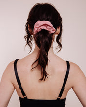Load image into Gallery viewer, Delta Dawn - Scrunchie