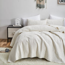 Load image into Gallery viewer, Tache Vanilla Cream Ivory Paisley Damask Stitch Matelassé Cotton Quilt Set (JHW-643)