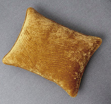 Load image into Gallery viewer, Tache Plush Dreams Melted Gold Waves Velvet Quilt Set (JHW-852Y)