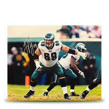 Load image into Gallery viewer, Jon Runyan in Action Autographed Philadelphia Eagles 11" x 14" Football Photo