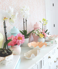 Load image into Gallery viewer, Conch Bowl with 22K Gold Accent