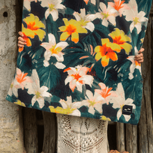 Load image into Gallery viewer, Kingman Beach Towel