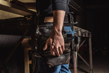 Load image into Gallery viewer, AWP L-903-1 TrapJaw Oil Tanned Leather Tool Rig