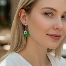 Load image into Gallery viewer, Flower Earrings