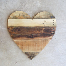 Load image into Gallery viewer, Reclaimed Pallet Wood Hearts