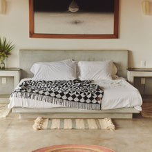 Load image into Gallery viewer, Gatsby Twill Throw Blanket