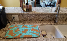 Load image into Gallery viewer, Golden Retriever Dish Drying Mat – Absorbent, Artistic Kitchen Essentials