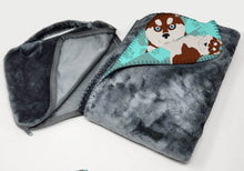 Load image into Gallery viewer, Red Siberian Husky Soft Travel Blanket with Bag