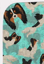 Load image into Gallery viewer, Tricolor Papillon Quilted Blanket 50x60