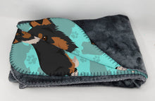 Load image into Gallery viewer, Tricolor Sheltie Soft Travel Blanket with Bag