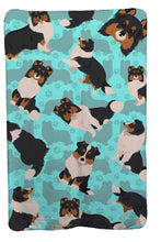 Load image into Gallery viewer, Tricolor Sheltie Soft Travel Blanket with Bag