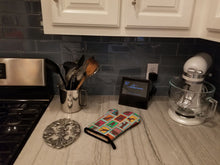 Load image into Gallery viewer, Lots of Chocolate Labrador Retriever Oven Mitt