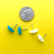 Load image into Gallery viewer, White and Clear Marbled Marquis Stud Earrings