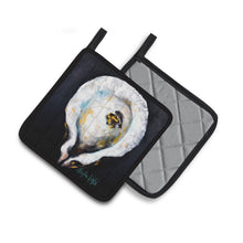 Load image into Gallery viewer, Oyster Eye Five Pot Holders - Set of 2 Decorative Kitchen Helpers | Made in the USA MW1327PTHD