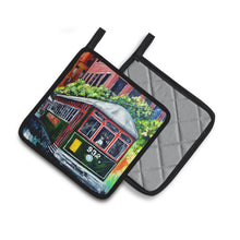 Load image into Gallery viewer, Streetcar St. Charles #2 Pot Holders - Set of 2 Decorative Kitchen Helpers | Made in the USA MW1351PTHD