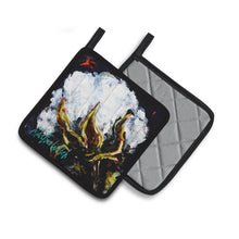 Load image into Gallery viewer, This Boll Cotton Pot Holders - Set of 2 Decorative Kitchen Helpers | Made in the USA MW1356PTHD