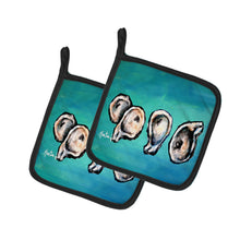 Load image into Gallery viewer, Four Oyster Shells on Board Pot Holders - Set of 2 Decorative Kitchen Helpers | Made in the USA