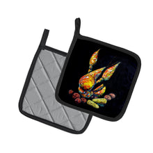 Load image into Gallery viewer, Crawfish Boiling Pot Pot Holders - Set of 2 Decorative Kitchen Helpers | Made in the USA