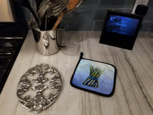 Load image into Gallery viewer, Fresh Bunch Asparagus Pot Holders - Set of 2 Decorative Kitchen Helpers | Made in the USA