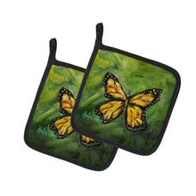 Load image into Gallery viewer, Monarch Glover Fly Butterfly Pot Holders - Set of 2 Decorative Kitchen Helpers | Made in the USA