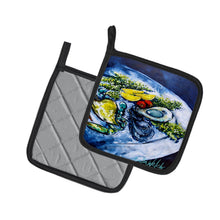 Load image into Gallery viewer, Oyster Plate Pot Holders - Set of 2 Decorative Kitchen Helpers | Made in the USA