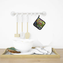 Load image into Gallery viewer, Saint Charles No. 922 Streetcar Again Pot Holders - Set of 2 Decorative Kitchen Helpers | Made in the USA