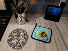 Load image into Gallery viewer, Yellow Sun Sunflowers Pot Holders - Set of 2 Decorative Kitchen Helpers | Made in the USA