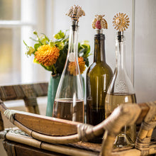 Load image into Gallery viewer, Pearl star wine stopper