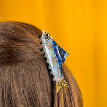Load image into Gallery viewer, Sardine Hair Claw