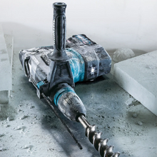Load image into Gallery viewer, Makita GRH05M1 40V max XGT® Brushless 1‑9/16" SDS‑MAX AVT® Rotary Hammer Kit, AFT®, AWS® Capable (4.0Ah)