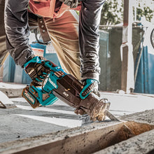 Load image into Gallery viewer, Makita GRJ02M1 40V max XGT® Brushless Cordless AVT® Orbital Recipro Saw Kit (4.0Ah)