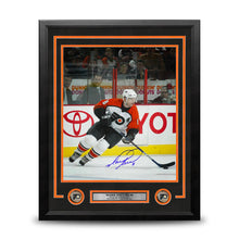 Load image into Gallery viewer, Mark Recchi in Action Philadelphia Flyers Autographed 11" x 14" Framed Hockey Photo