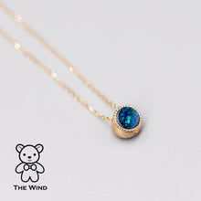 Load image into Gallery viewer, Two-Side Australian Doublet Opal &amp; Mother of Pearl Necklace 18K Yellow Gold