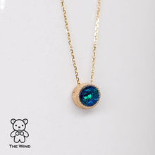 Load image into Gallery viewer, Two-Side Australian Doublet Opal &amp; Mother of Pearl Necklace 18K Yellow Gold