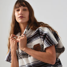 Load image into Gallery viewer, Oso Extra-Warm Poncho