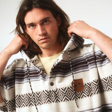 Load image into Gallery viewer, Oso Extra-Warm Poncho