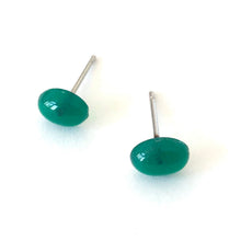 Load image into Gallery viewer, Emerald Green Small Oval Stud Lucite Earrings