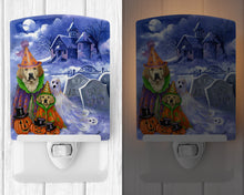 Load image into Gallery viewer, Golden Retriever Halloween Ceramic Night Light PPP3102CNL