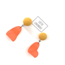 Load image into Gallery viewer, Petal Drop Earrings