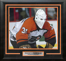 Load image into Gallery viewer, Pelle Lindbergh in Action Philadelphia Flyers Framed Hockey Photo