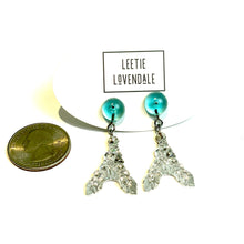 Load image into Gallery viewer, Silver Foil Ruffle Earrings