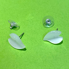 Load image into Gallery viewer, White Moonglow Ivy Leaf Stud Earrings