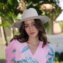 Load image into Gallery viewer, Floral Embroidered Hat