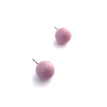 Load image into Gallery viewer, Lilac Ombre' Ball Stud Earrings