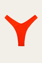 Load image into Gallery viewer, Coral Capri Bottom