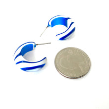 Load image into Gallery viewer, Sapphire Blue and White Stripe Bulb Agate Hoop Earrings