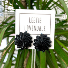 Load image into Gallery viewer, Black Art Deco Carved Retro Button Stud Earrings